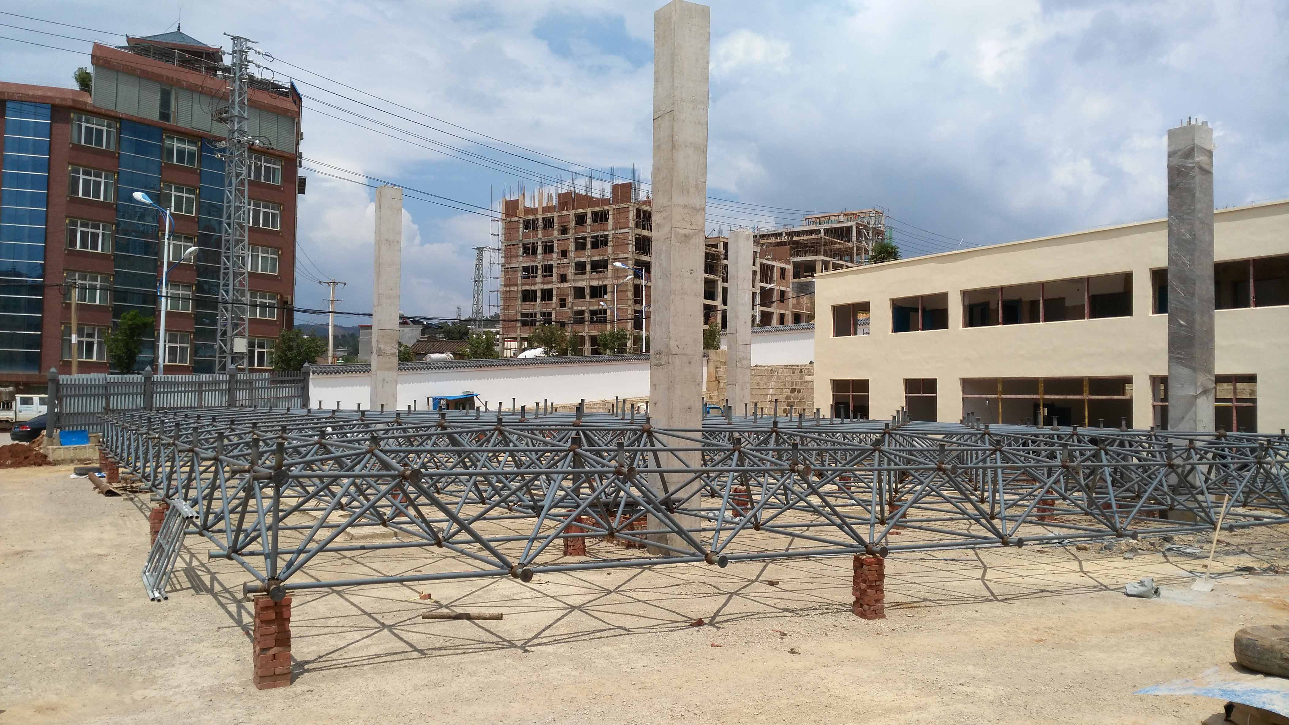 开封小型加油站网架