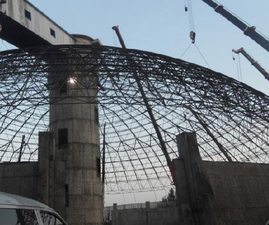 开封网架分条或分块安装法